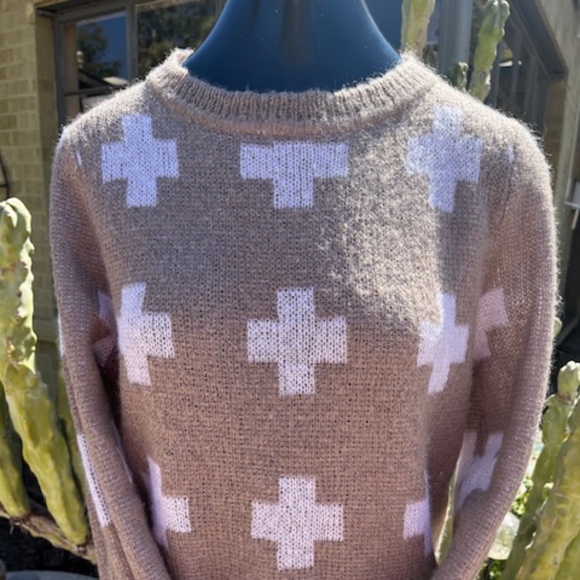 Women's - Press "I Want You to Stay" Beige & White Cross Sweater - Small - Picture 15 of 16